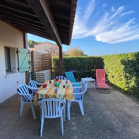 T4 Au Bord Du Avec Terrasse, 6 Pers, Parking, Animaux Acceptes, Classee 1* - Fr-1-798-37 *