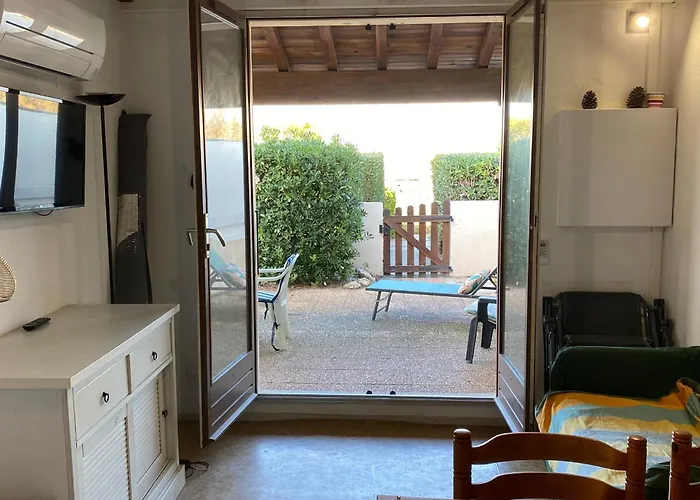 T4 Au Bord Du Avec Terrasse, 6 Pers, Parking, Animaux Acceptes, Classee 1* - Fr-1-798-37 Villa