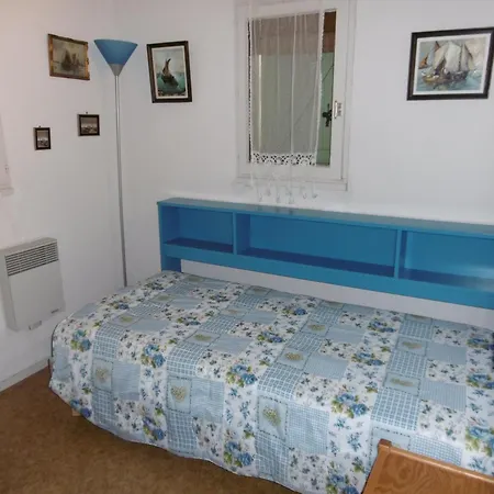 T4 Au Bord Du Avec Terrasse, 6 Pers, Parking, Animaux Acceptes, Classee 1* - Fr-1-798-37 *