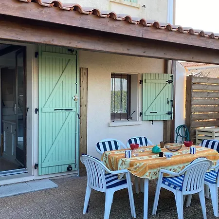 T4 Au Bord Du Avec Terrasse, 6 Pers, Parking, Animaux Acceptes, Classee 1* - Fr-1-798-37 Villa *